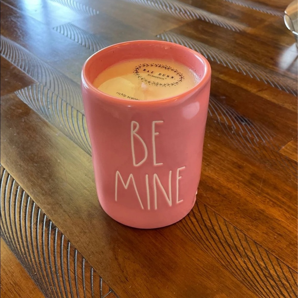 Rae Dunn Valentine’s Day candle “Be Mine”